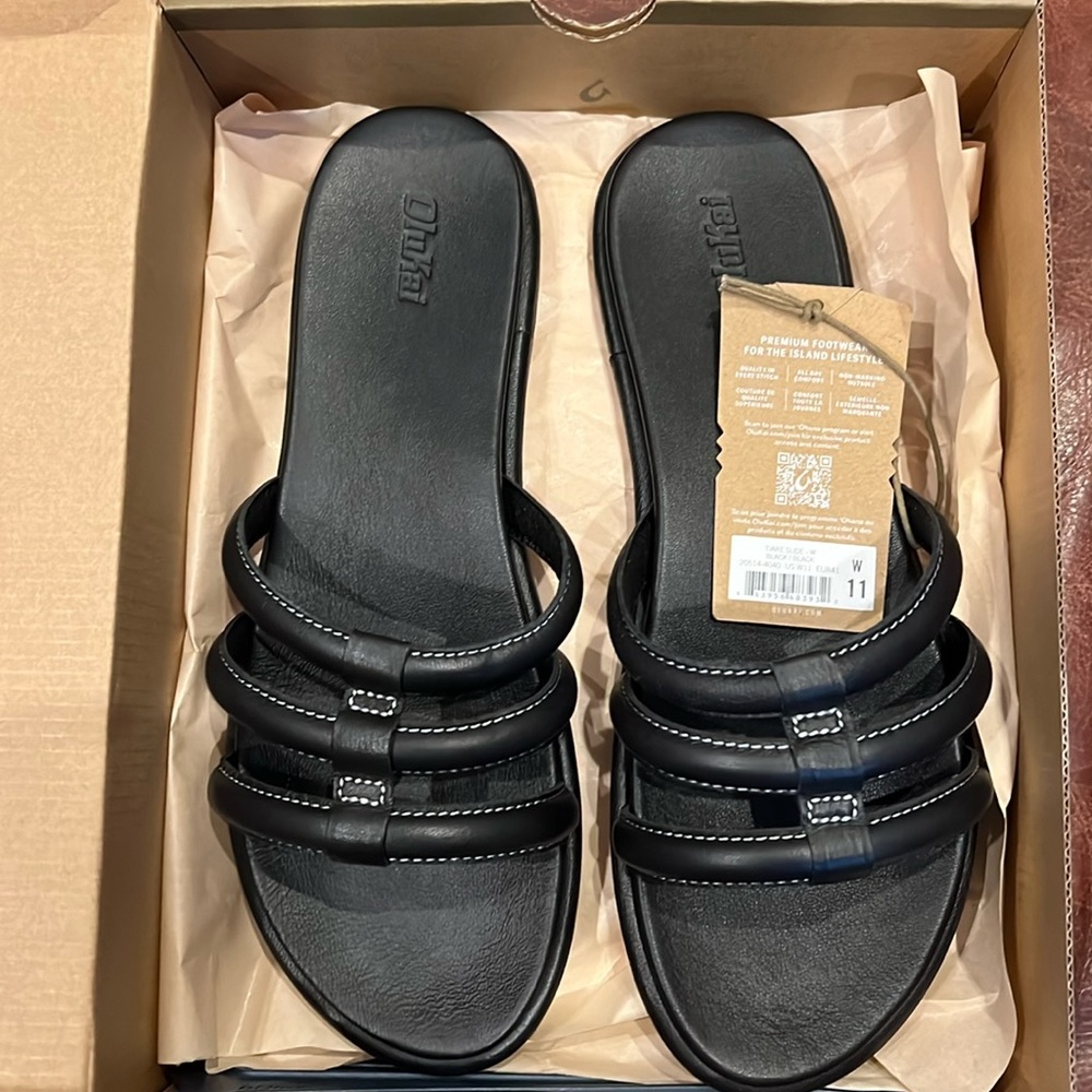 NWT Olukai Tiare slide sandals